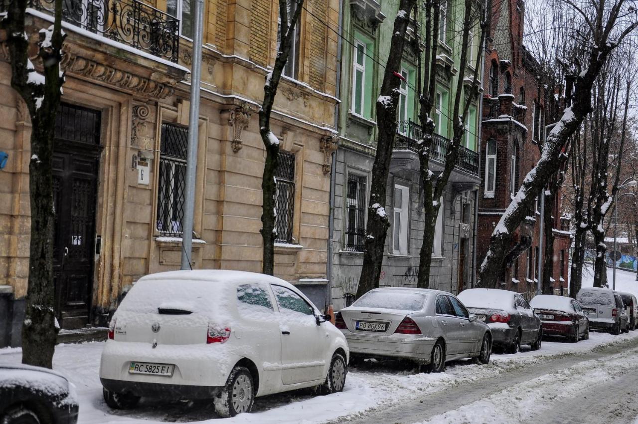 Best time Lviv Extérieur photo